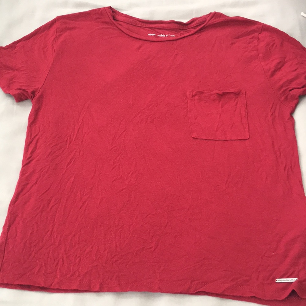 Red American Eagle t-shirt